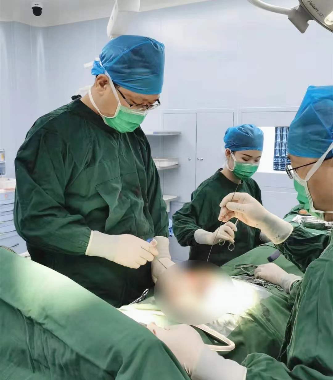 突然半边头和脸麻木能治愈吗,半边头麻木站起来不稳