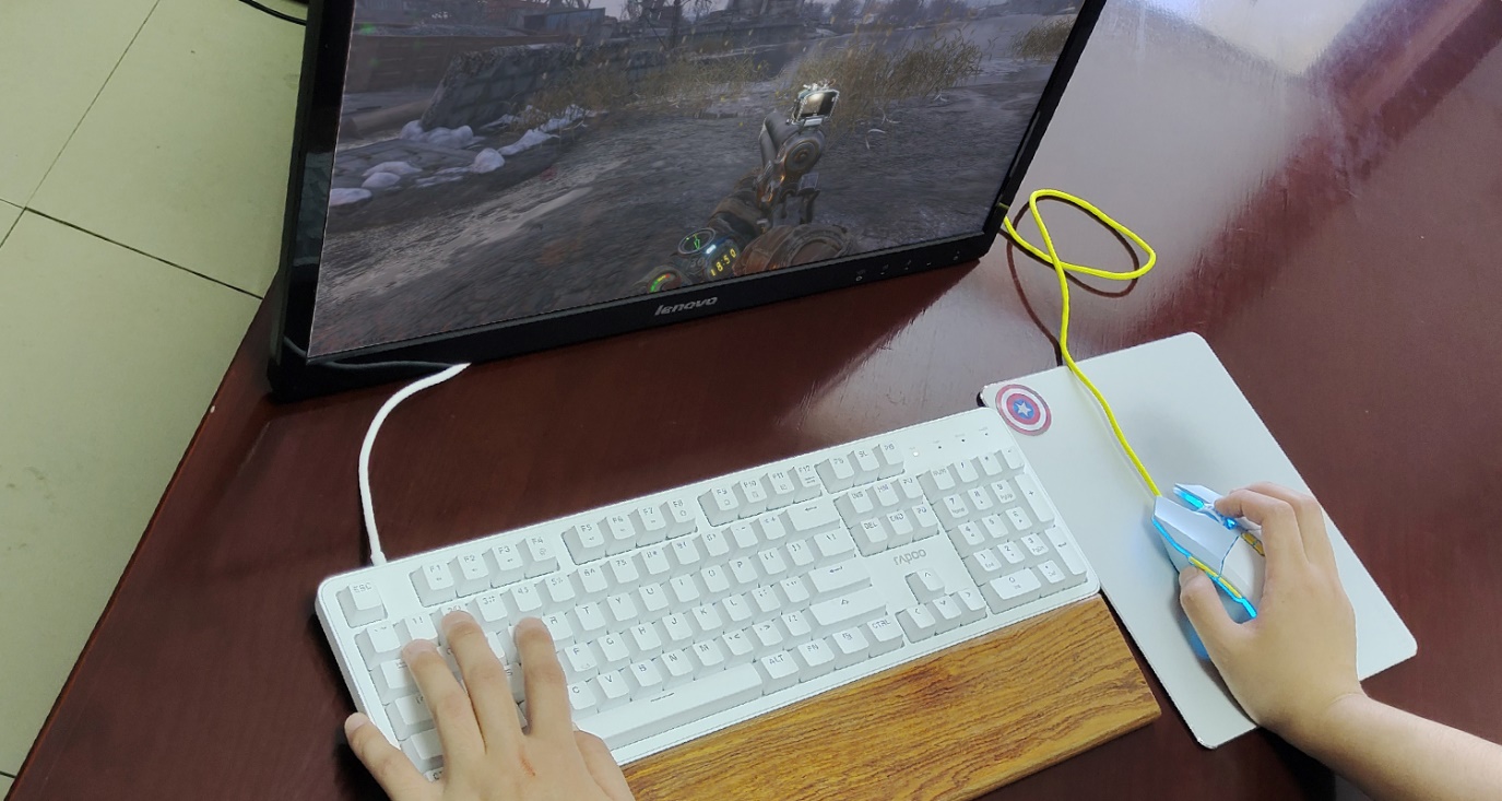 牧马人em910鼠标适合多大的手,牧马人达尔优鼠标em910