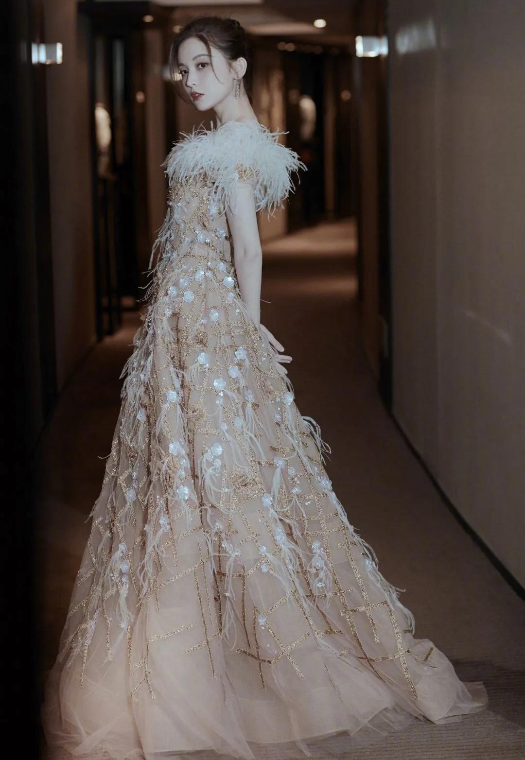 影视剧的女星持颜作“恶”，冷艳炫酷的“恶女风”它不香吗？