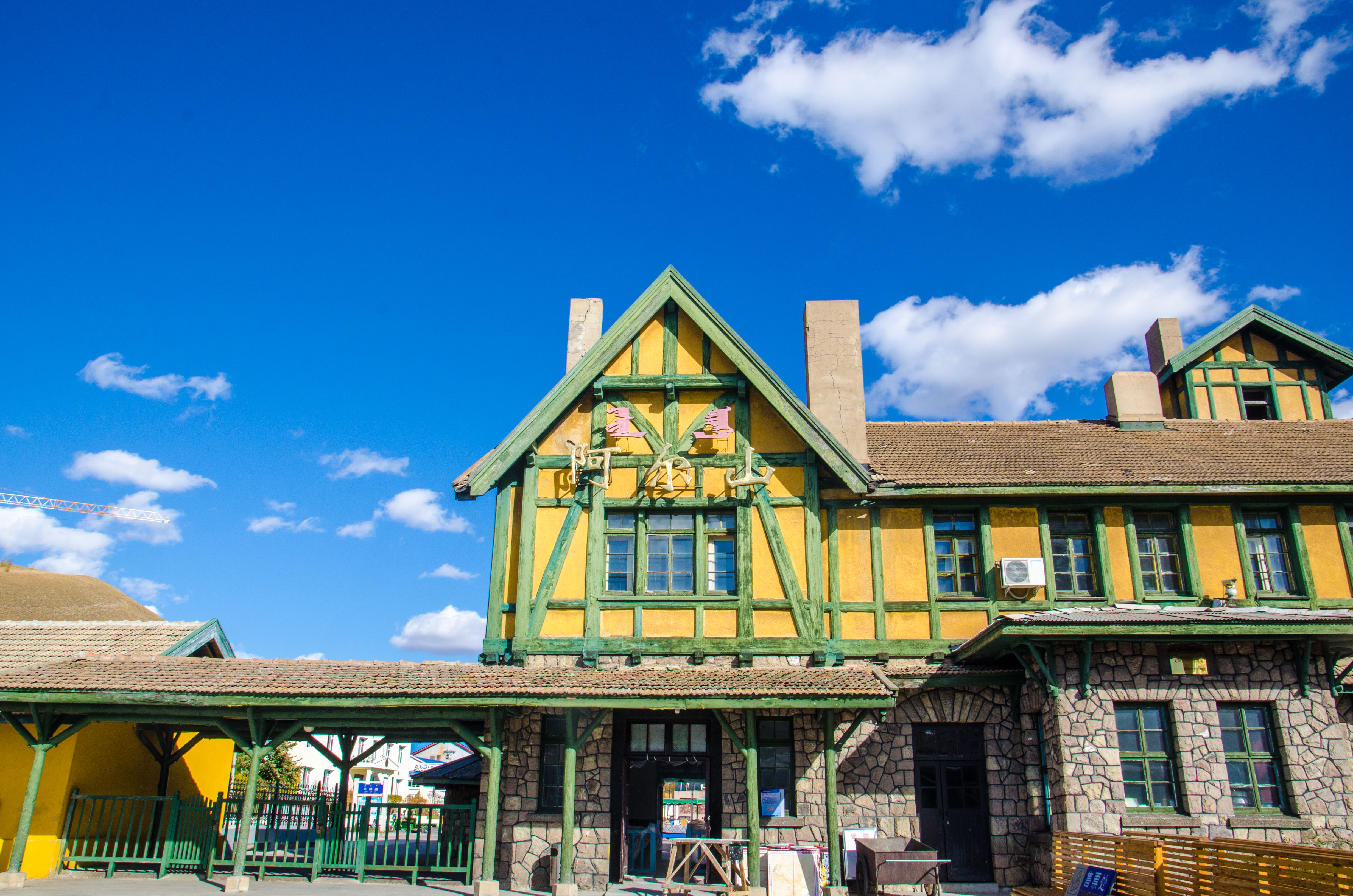 中国最高级的火车一张票多少钱,中国最顶级的火车票价为6000元