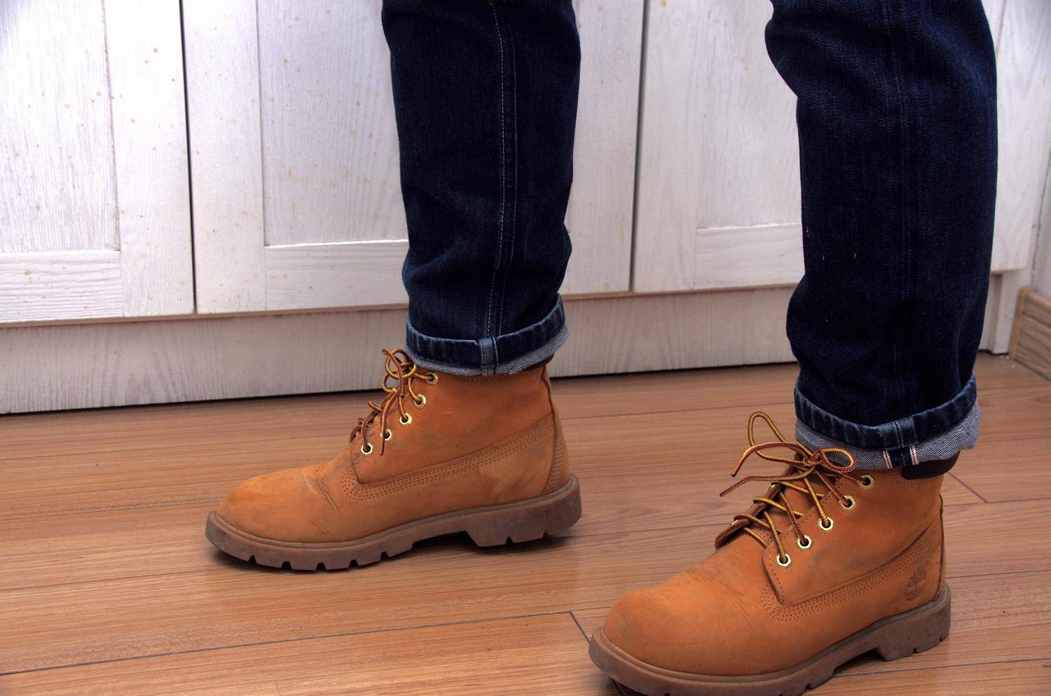 喜新不厌旧:一天一双靴子一个造型,除夕到初六各场合全适配