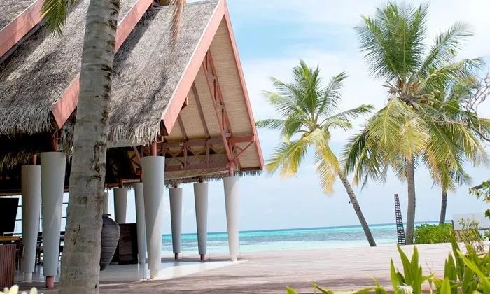 南阿里环礁,丽世岛度假村