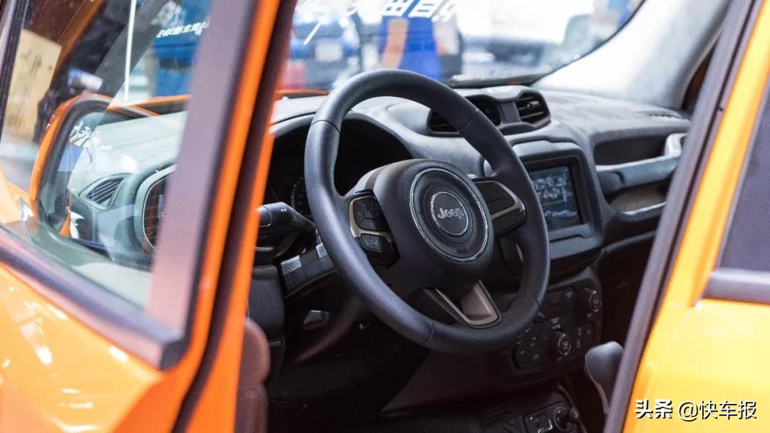 jeep自由侠野性十足,jeep自由侠是一款小尺寸的suv