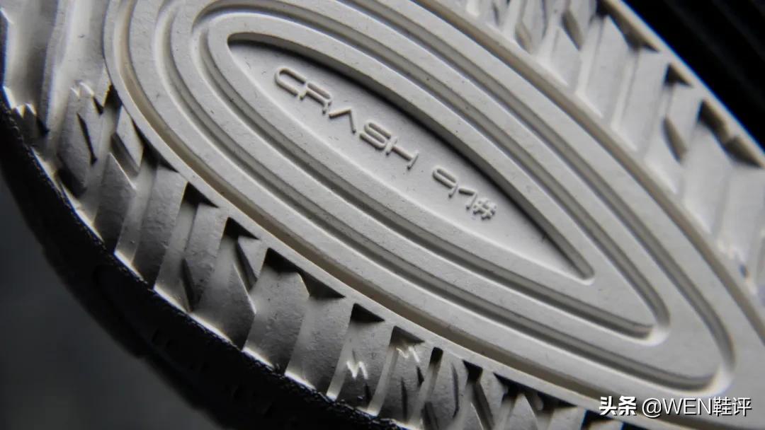 安踏水泥克星篮球鞋耐磨测试,安踏的水泥克星有多猛