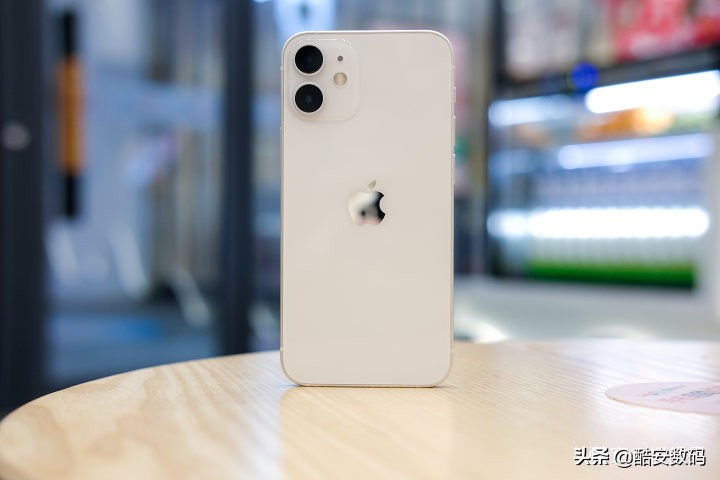 苹果12mini使用的真实感受,我和我最后的倔强女生版