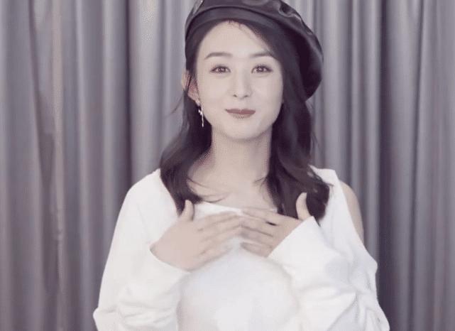 赵丽颖最危险的动作,赵丽颖镜头前笑着