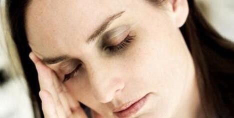 用了很多眼霜还是有黑眼圈？别怪产品太鸡肋，只能说是你没选对