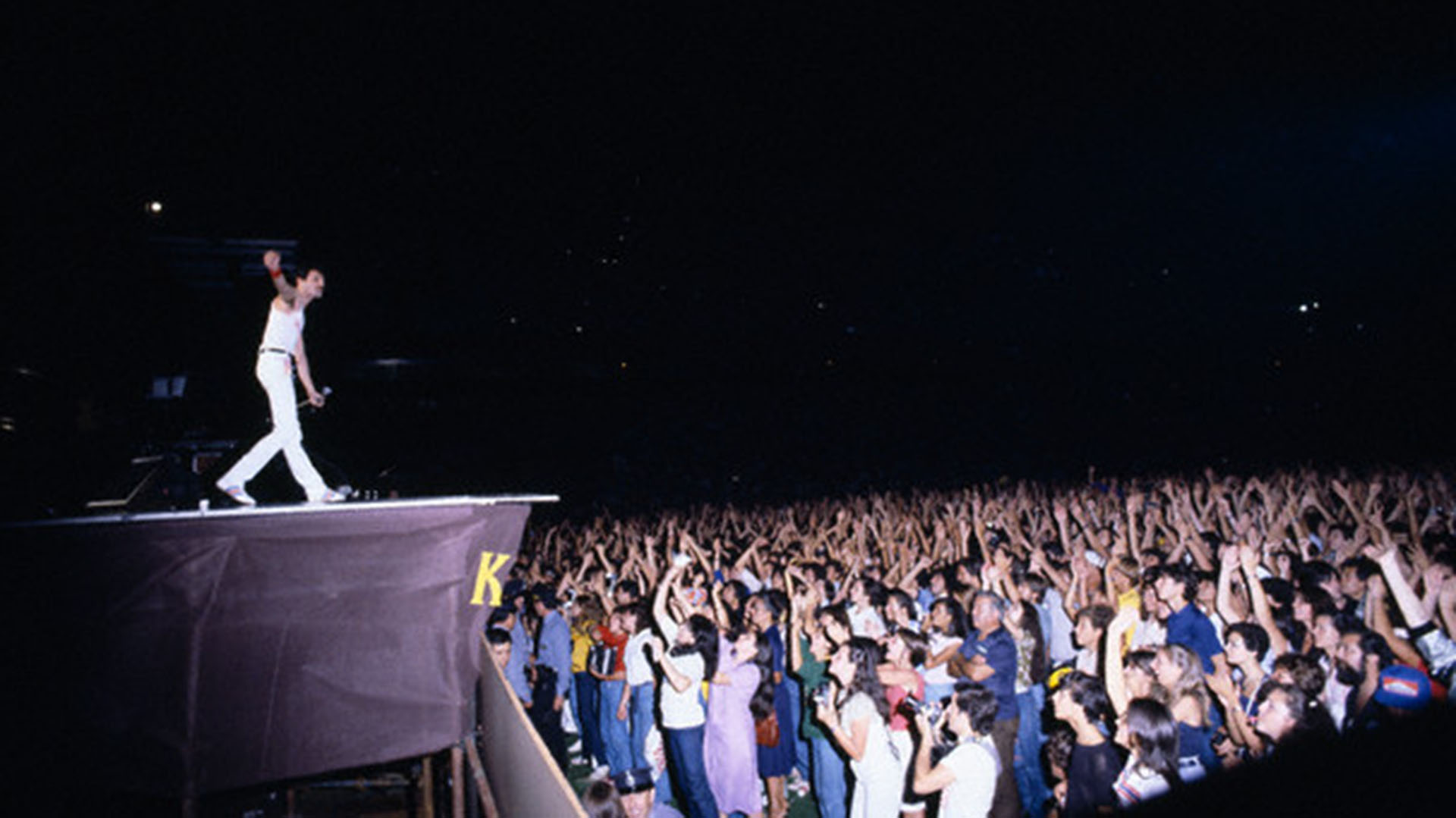 弗雷迪·墨丘里:创作「我们是冠军」时,我满脑子都是足球