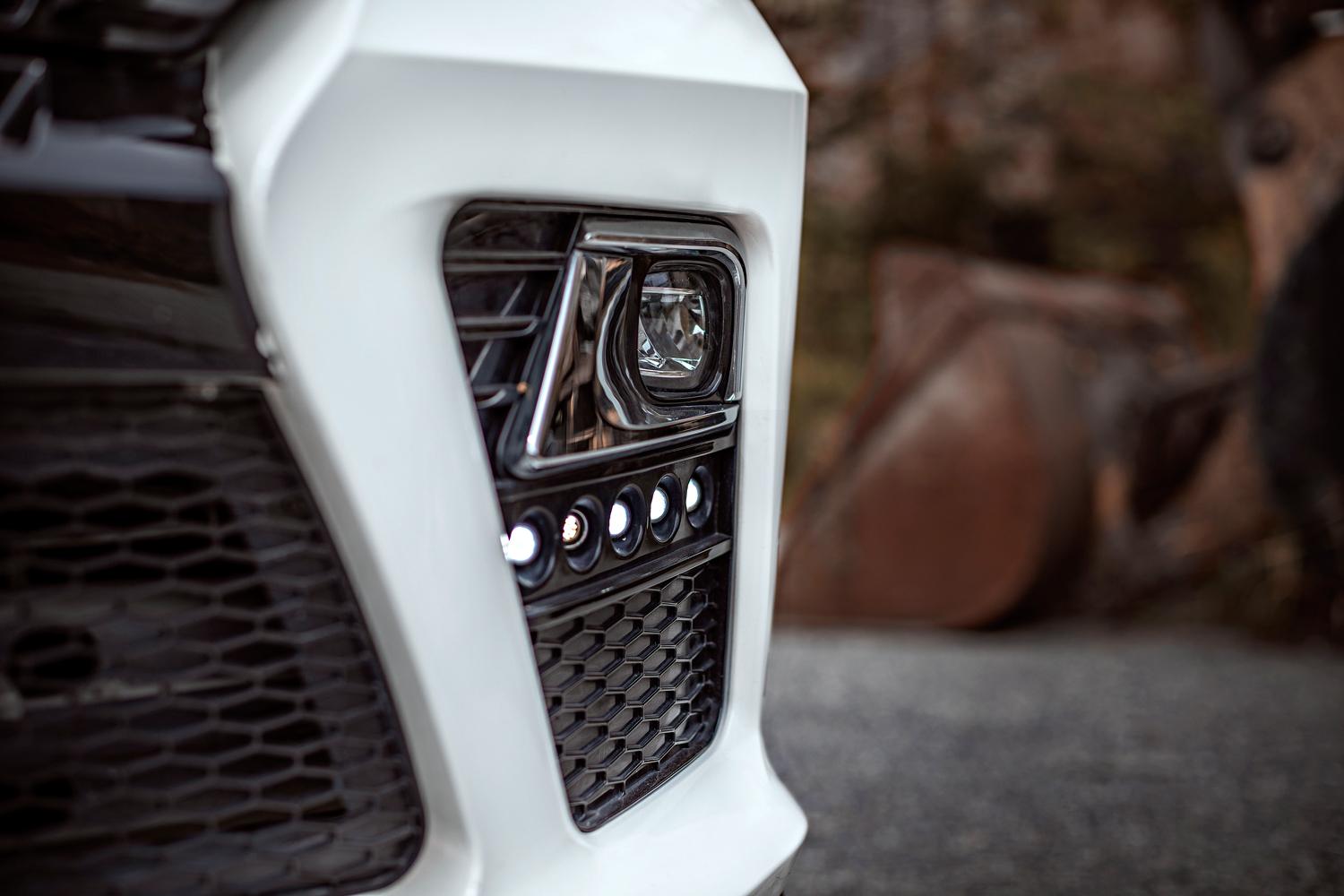 速改案例|看到iPhone11Pro，兰酷的整车速改师笑了