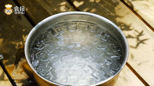 第一次用吸管嗦粉，挞柠「东南亚柠檬茶」好会玩