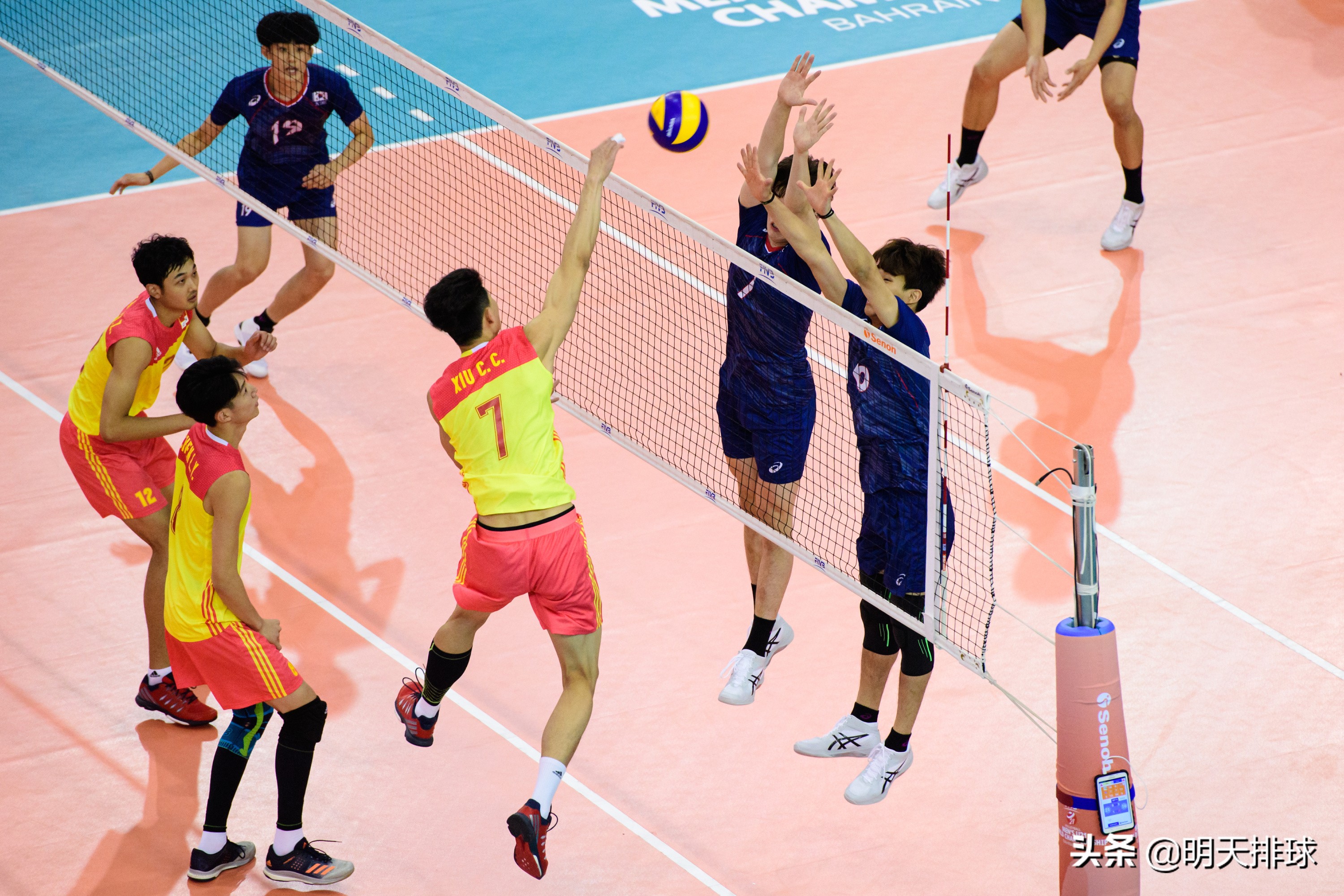 男排亚洲杯中国对韩国逆转,男排亚洲杯决赛中国队3-0完胜日本