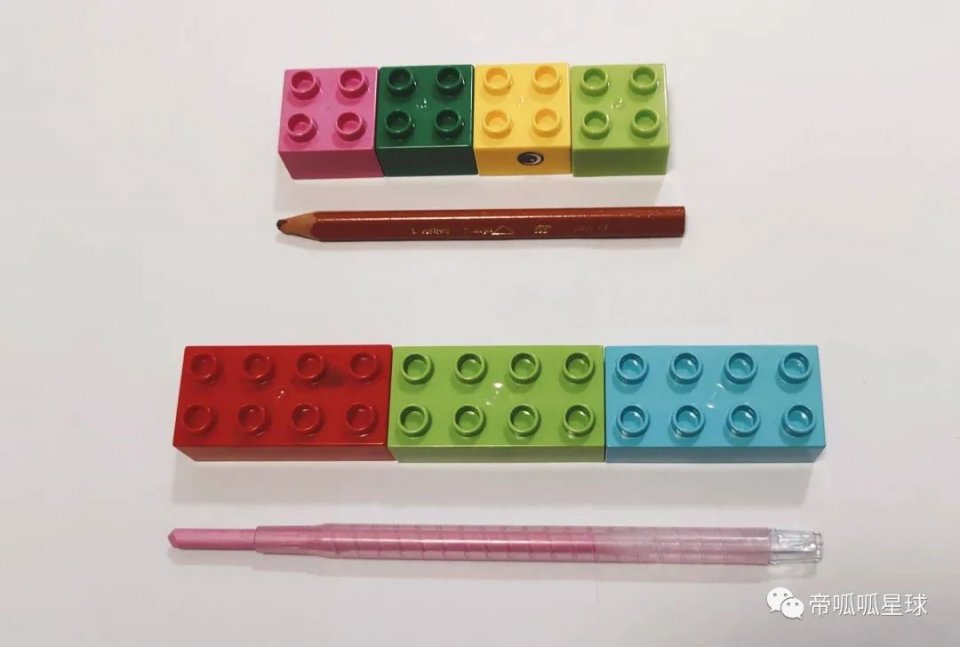 我没有死记硬灌，就教会了4岁半的妞妞算面积和体积