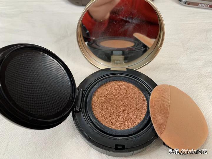 好用不贵的美妆单品,美妆博主有多少化妆品