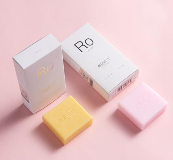 脸颊两边有螨虫用什么东西,螨虫在脸上分泌的物体