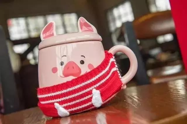 星巴克网红杯为什么被疯抢,星巴克被抢购猫爪杯