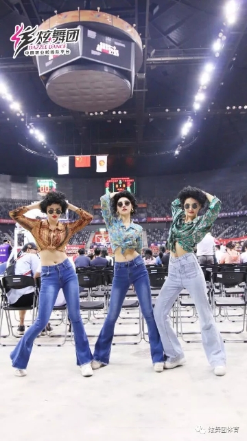 cba第四轮广东新疆啦啦队表演,cba惊艳啦啦队