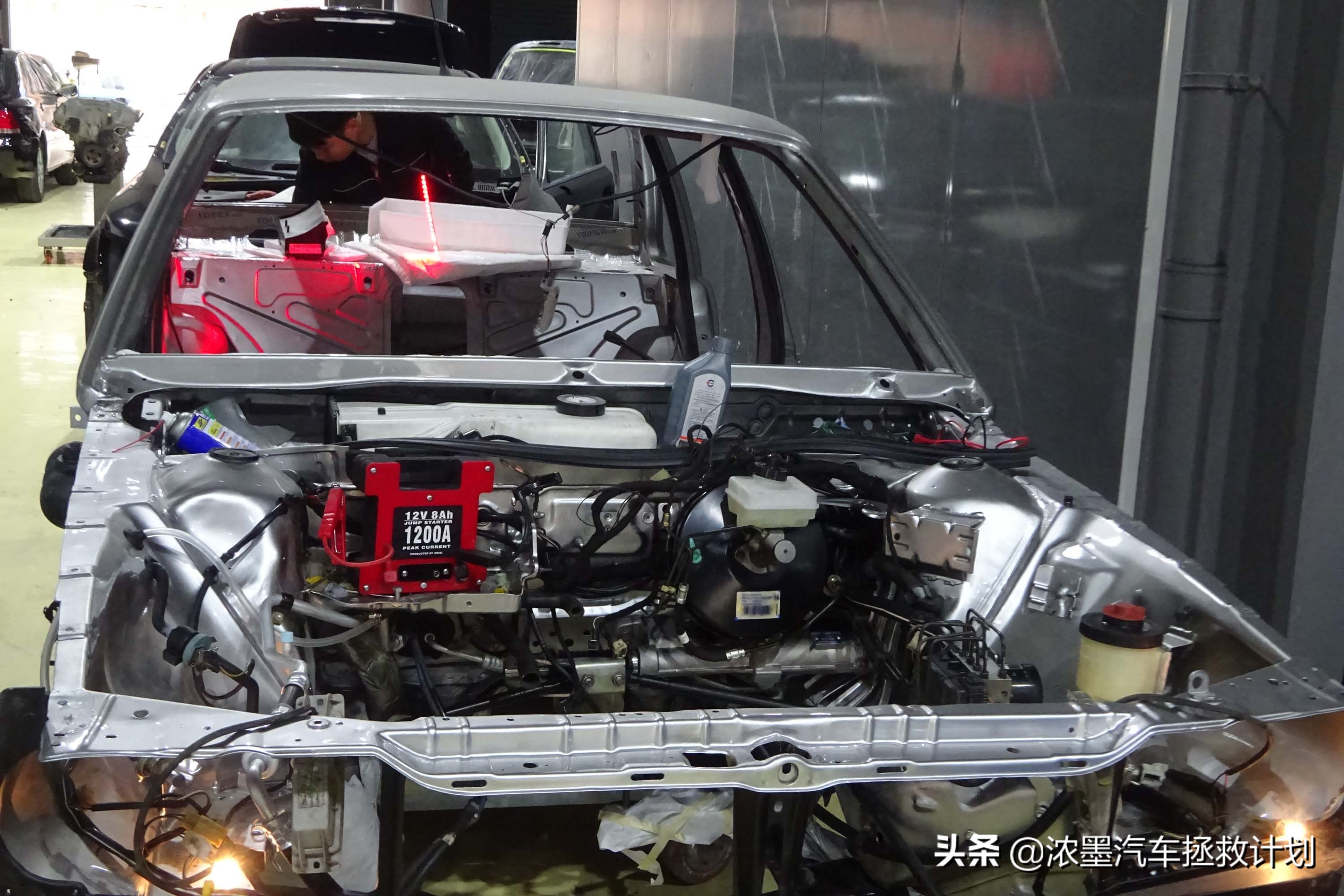 「妙手生花」重建一台战损级桑塔纳，带给它历经千般后的华丽重生