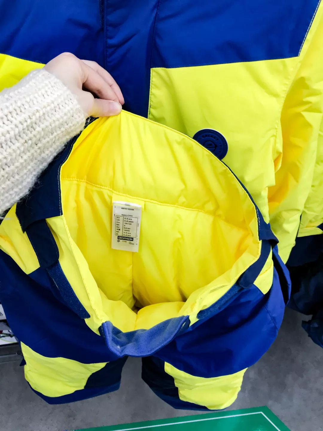 带孩子去滑雪场滑雪需要准备什么,周末带娃亲测滑雪攻略