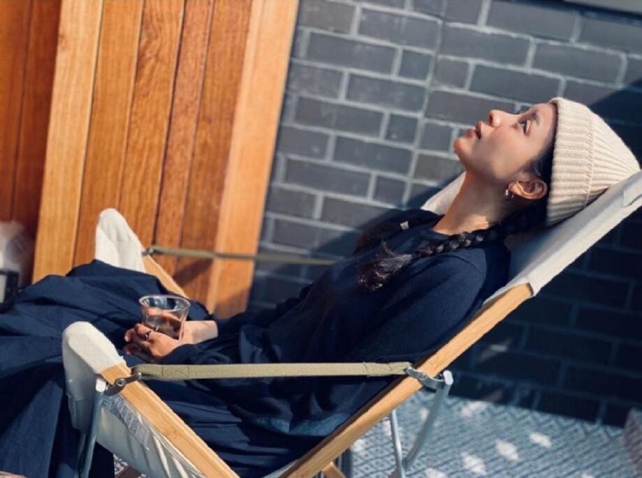 韩孝周简单有层次的穿搭术清新又耐看的气质