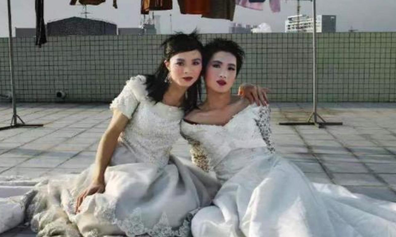 “变性人”李二毛，为爱变“女人”惨遭抛弃，出租屋结束悲惨一生