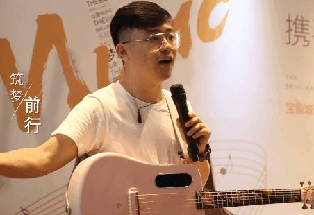 北有阿那亚社群，南有册之丘社群，后者60%研究生以上学历