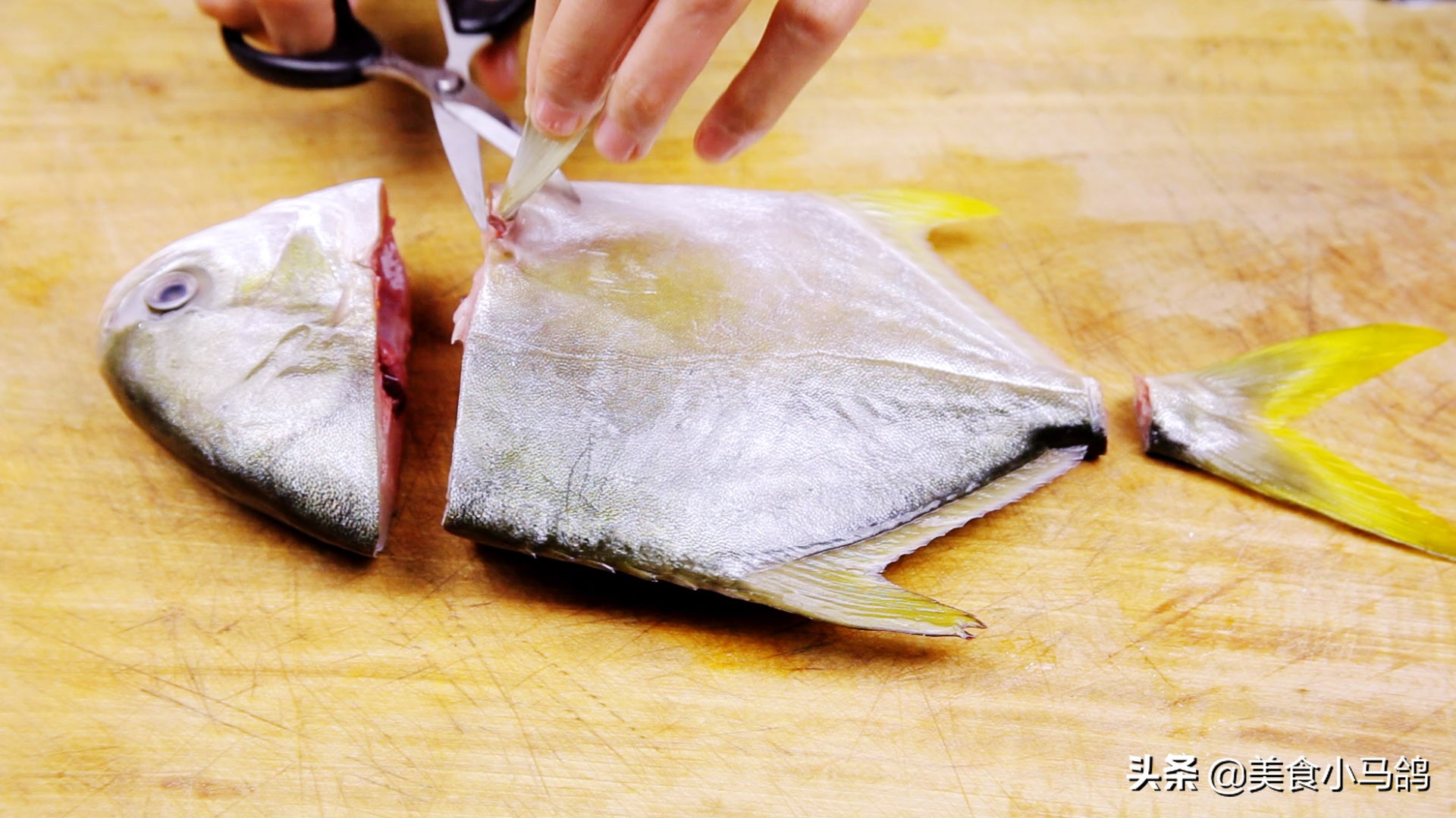 分享一道简单的家常清蒸鱼,居家省钱清蒸鱼的做法小技巧