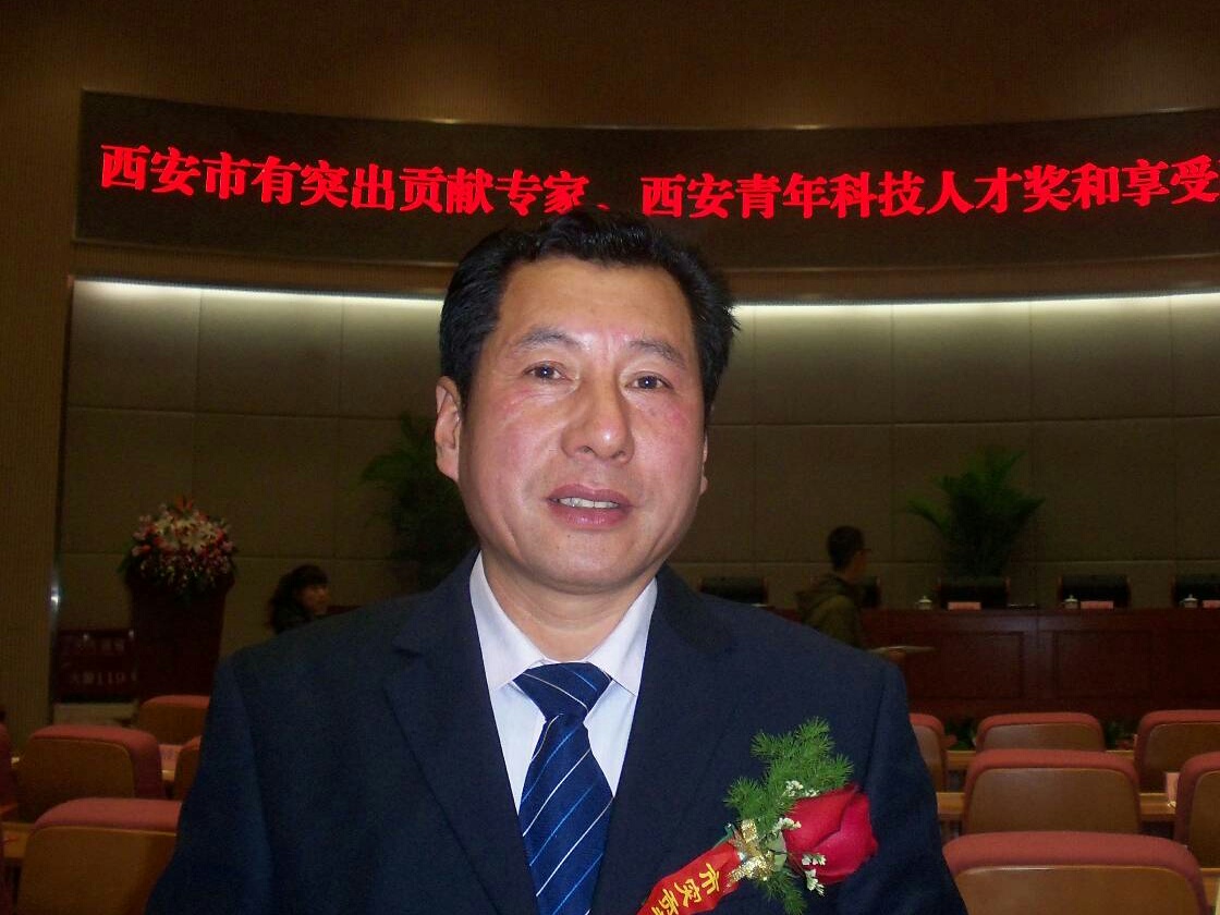 现代情诗惊艳,催人泪下的现代爱情诗