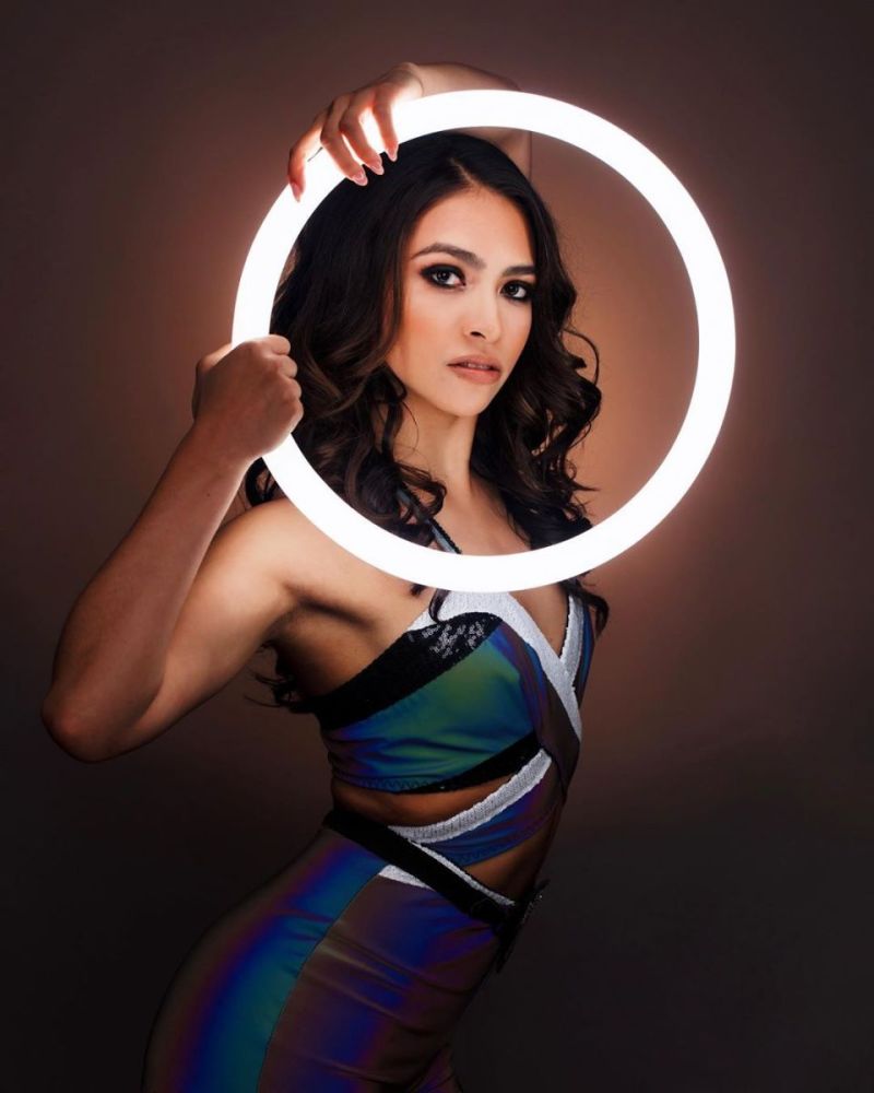 nba拉拉队精彩表现,nba拉拉队vs足球宝贝