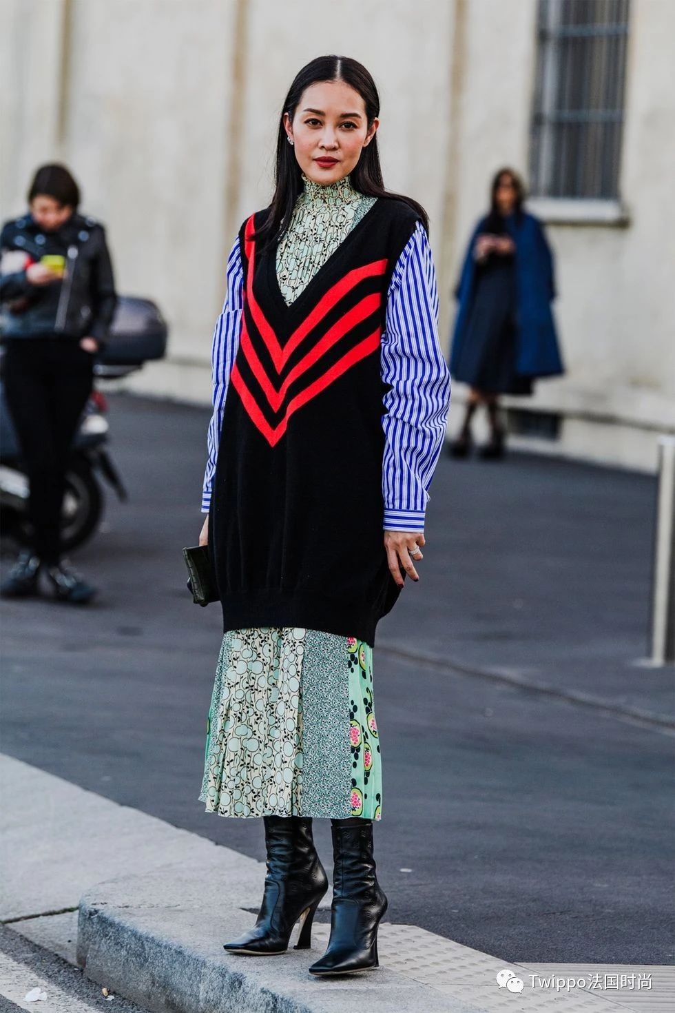 巴黎女孩春天穿什么裙子,法国女人夏天穿什么裙子