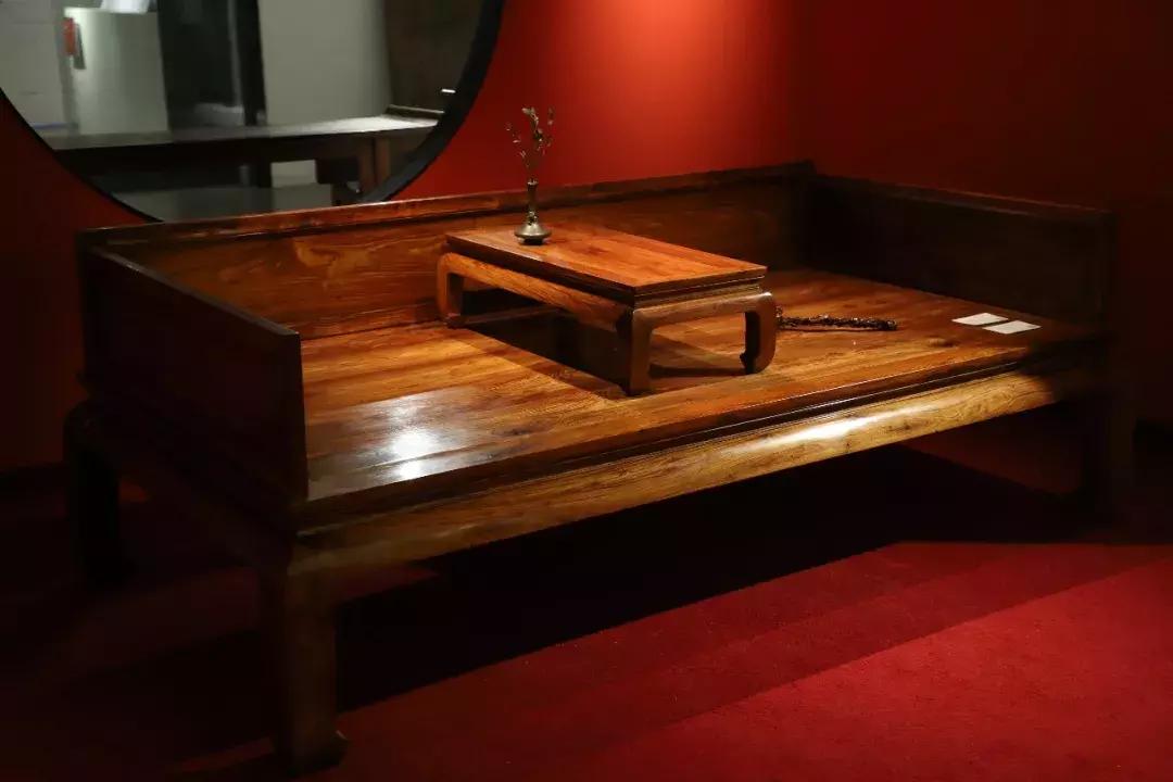 罗汉床古代卧具,罗汉床为什么舒服