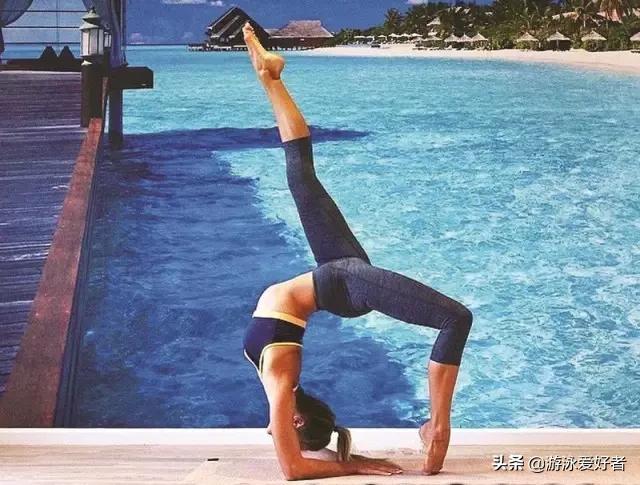 游泳需要身体柔韧性吗,游泳柔韧性训练反压肩