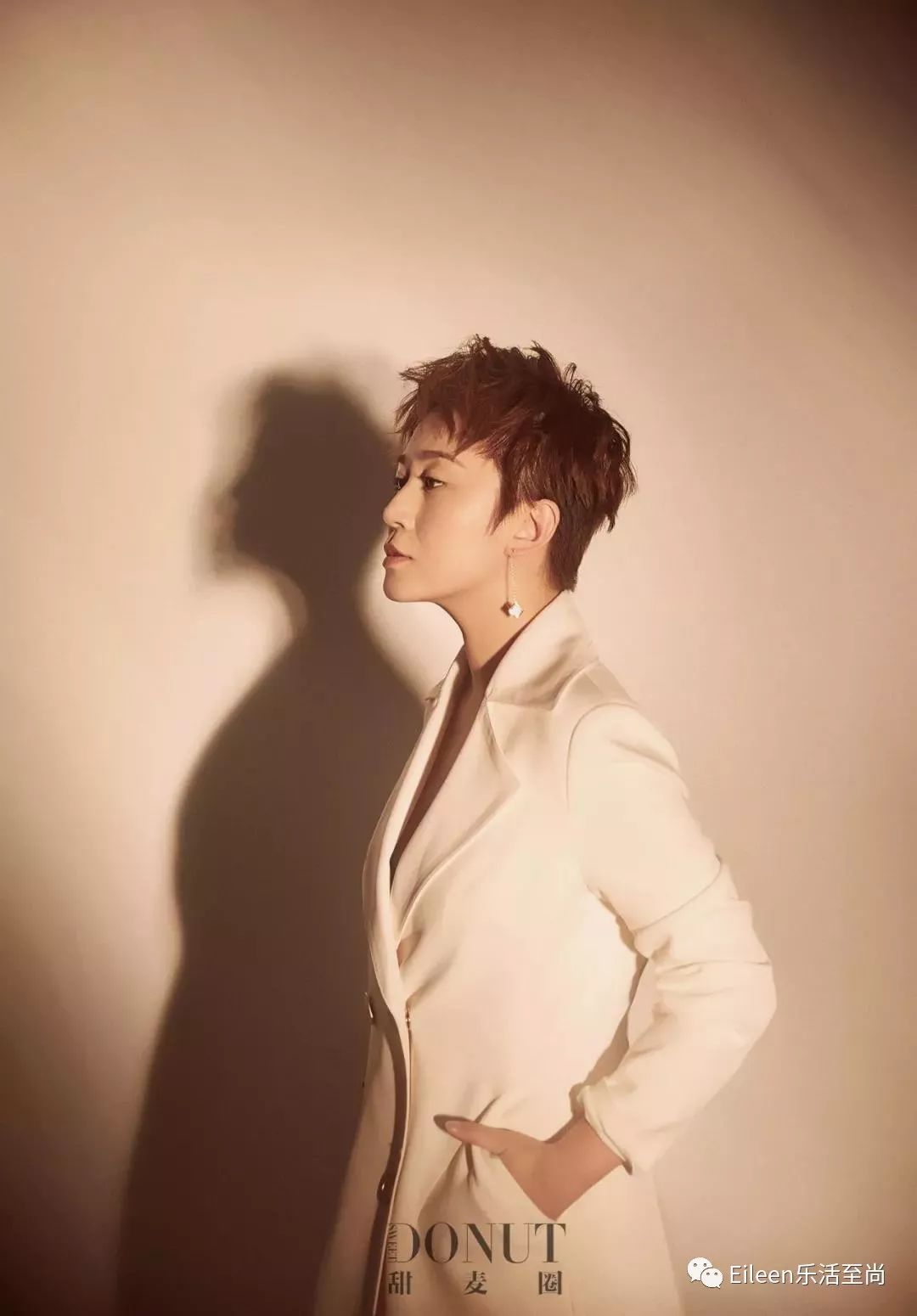 曾被劝整容，坚守姐弟恋，36亿喜剧女王马丽逆流而上自有精彩