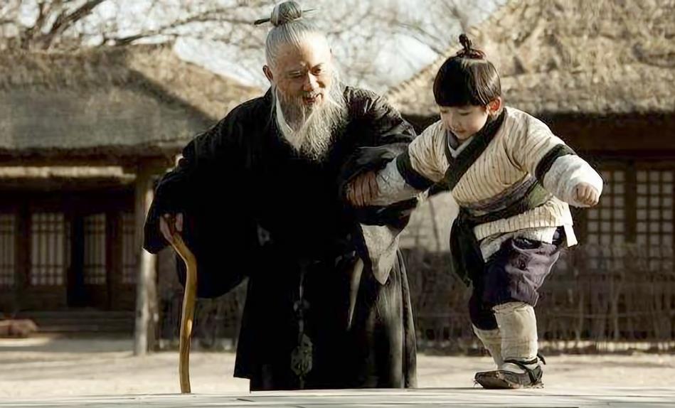 民间俗语老人是条龙 (有俗语说老人是条龙)