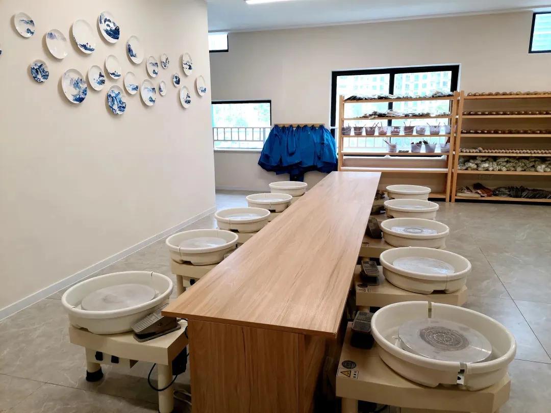 成都有哪些学校不上网课,成都校风差的学校