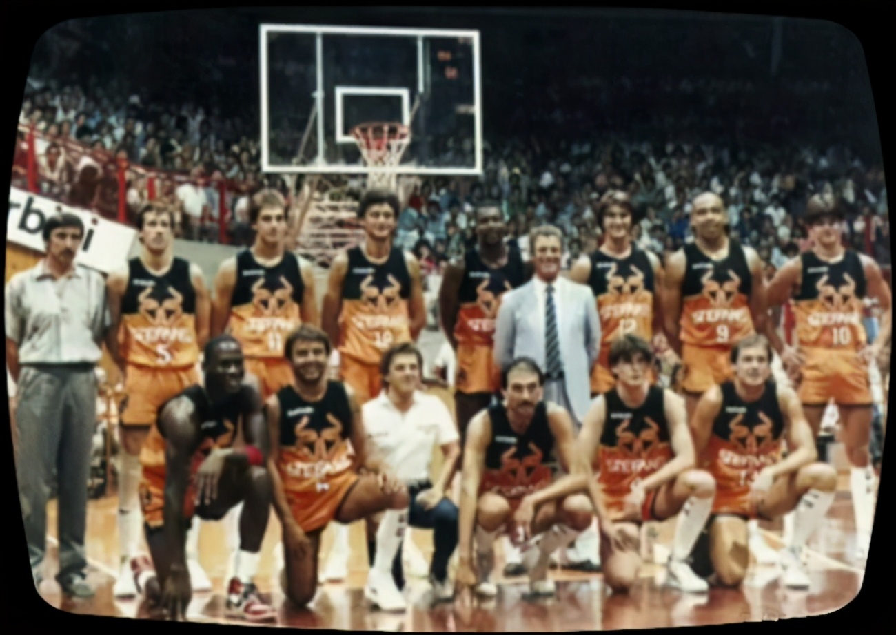 乔丹穿过哪些aj1,乔丹在aj1之前最喜欢穿什么鞋