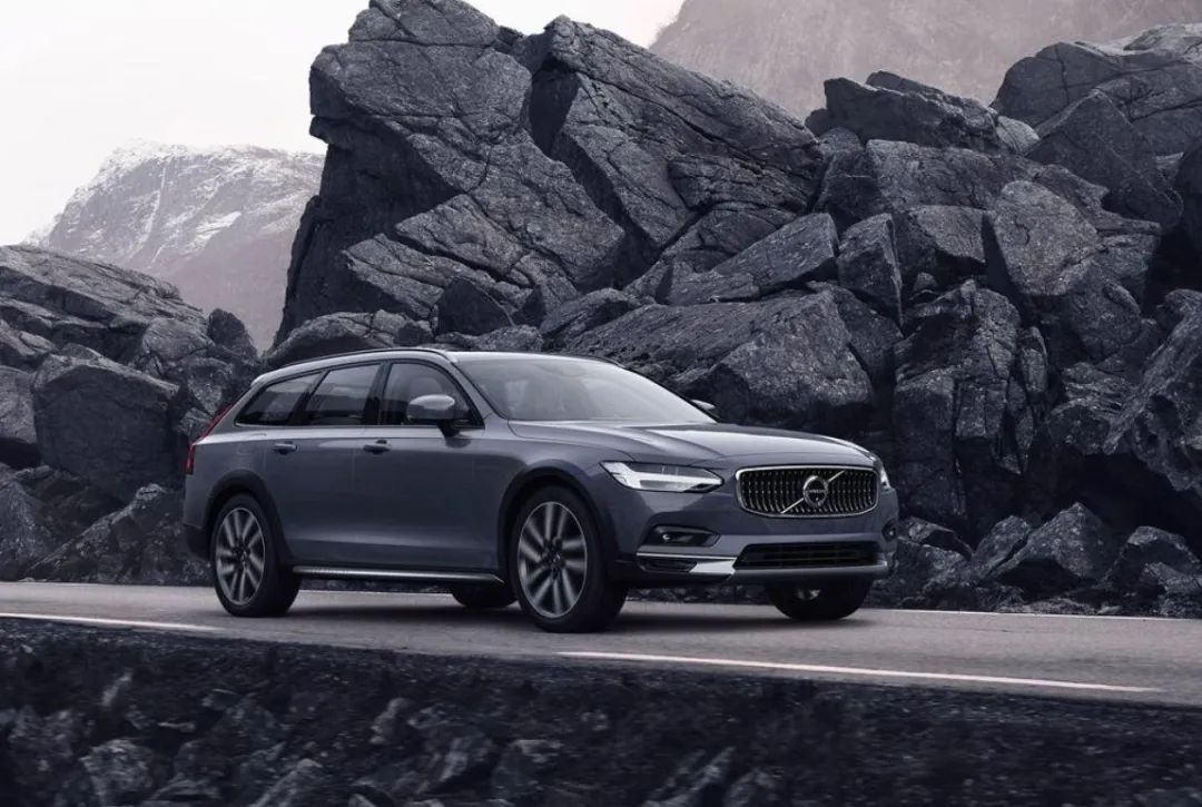 请最穷车评人吃米其林3星！聊一聊Valli这辆车到底怎么样？