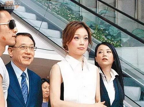 容祖儿张学友刘德华,容祖儿演唱会刘德华出场