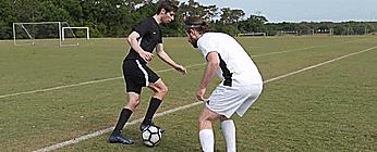 巴西足球十大过人高手,巴西球星莱昂纳多过人