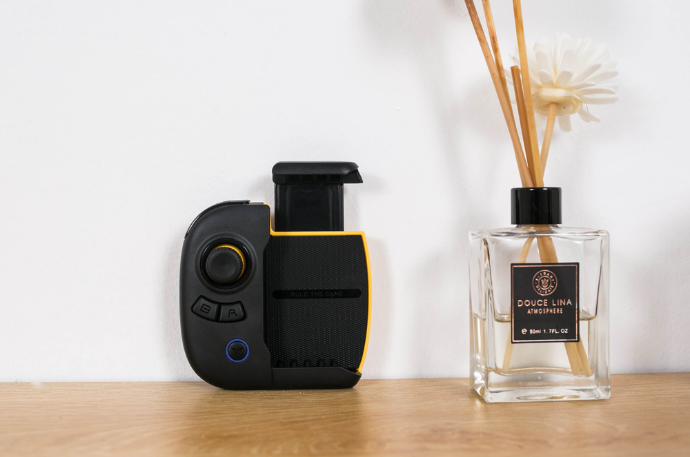 黄蜂2背键版苹果,黄蜂2手柄支持苹果15以上系统吗