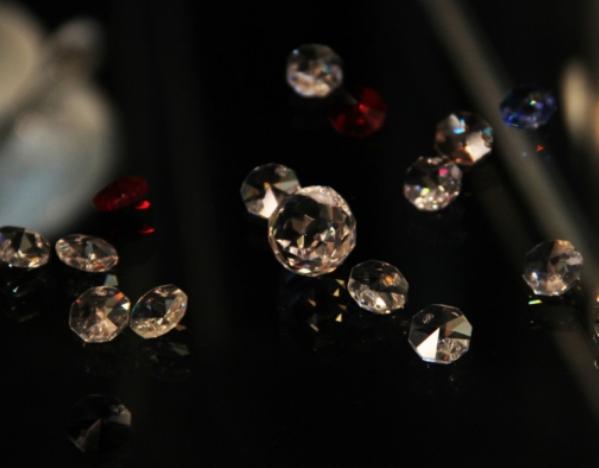 适合佩戴的水晶的功效与作用,戴什么水晶对身体最好