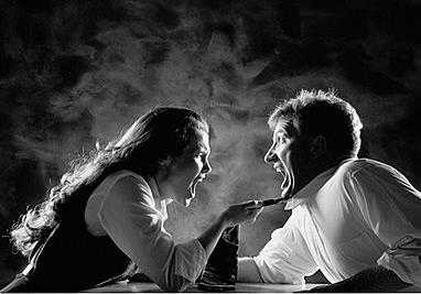 成年后还被父母管,25岁还被父母管着该怎么办