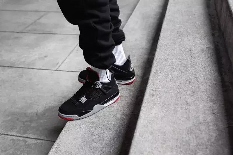 aj1黑红最新发售,最经典aj1黑红到底是什么配色