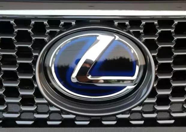 最新汽车可靠性报告雷克萨斯夺冠,雷克萨斯哪款车安全性最好