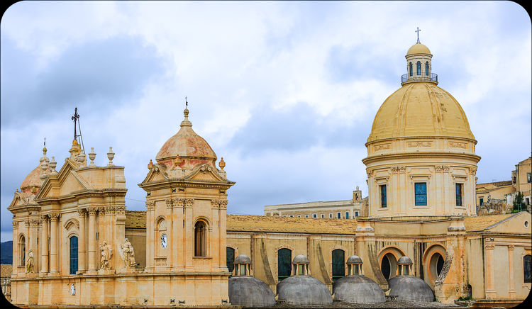 情迷西西里：漫步“蜜糖小城”诺托，感受巴洛克建筑艺术的灵动、浪漫与激情