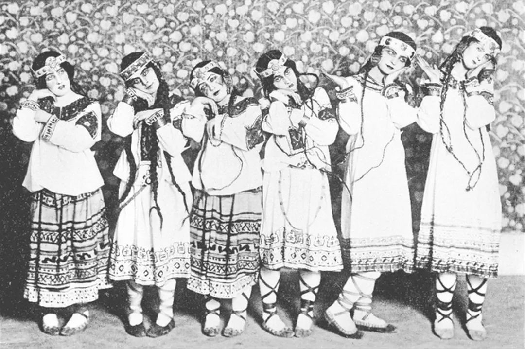 用一张兼收并蓄的音乐清单，让你听听CHANEL与音乐的故事