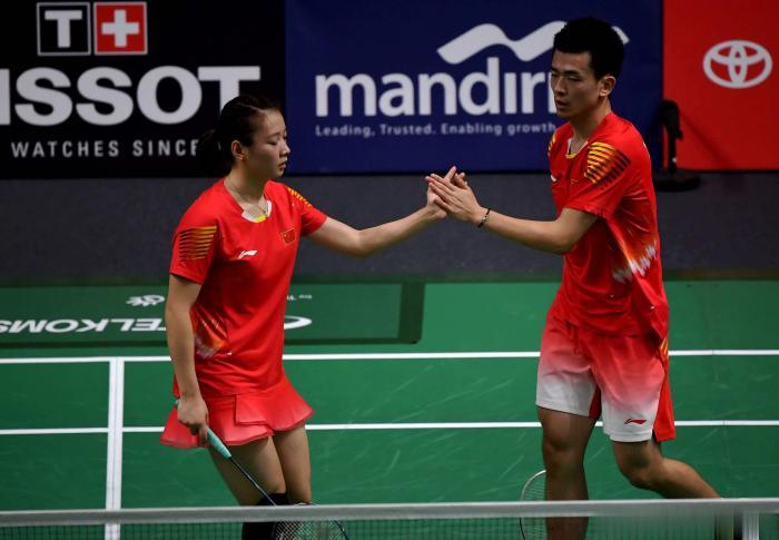 经典羽毛球训练双打轮转,羽毛球双打轮转教学视频