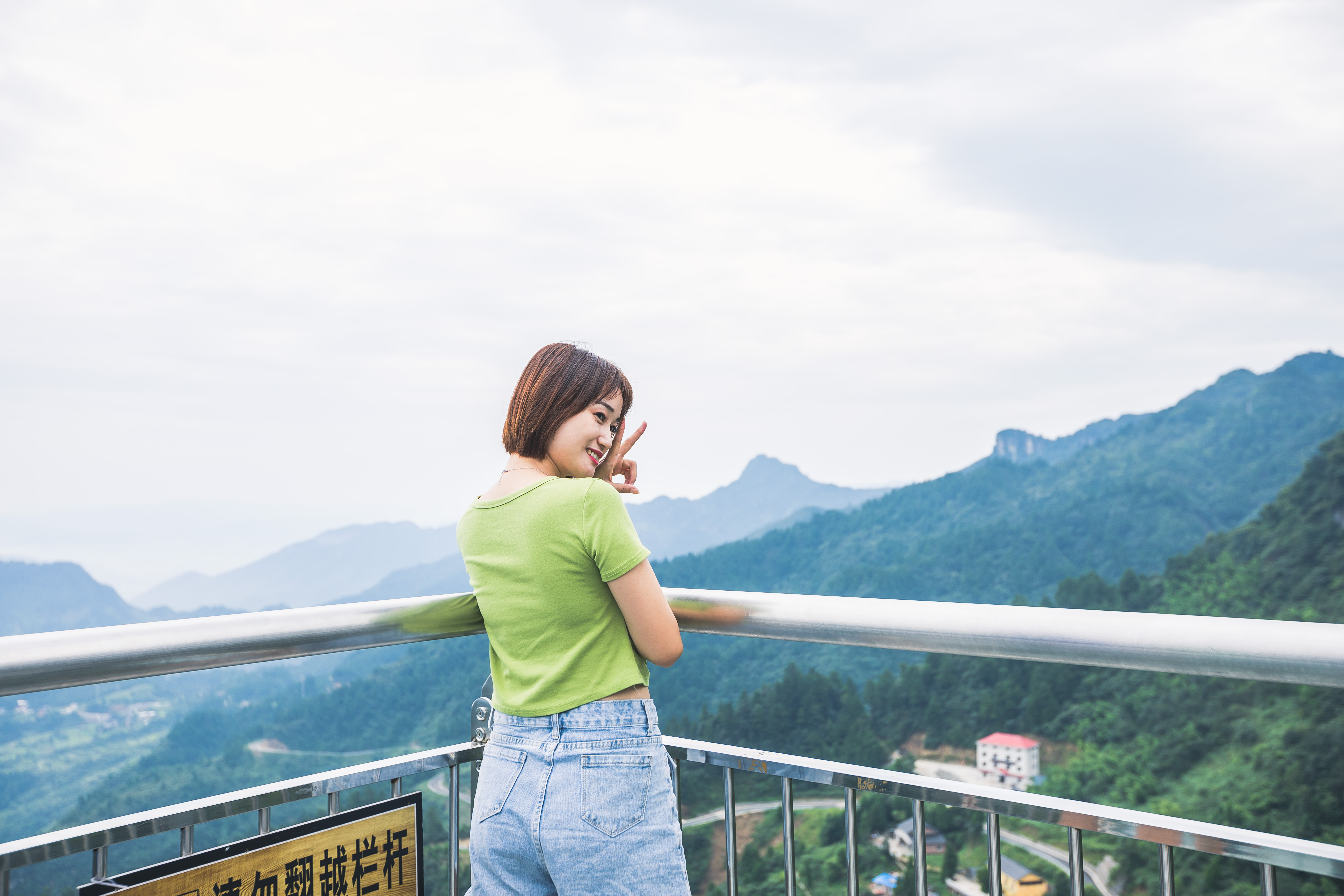 第一次去重庆奥陶纪应该怎样玩？真如抖音上那么刺激？亲自试试吧