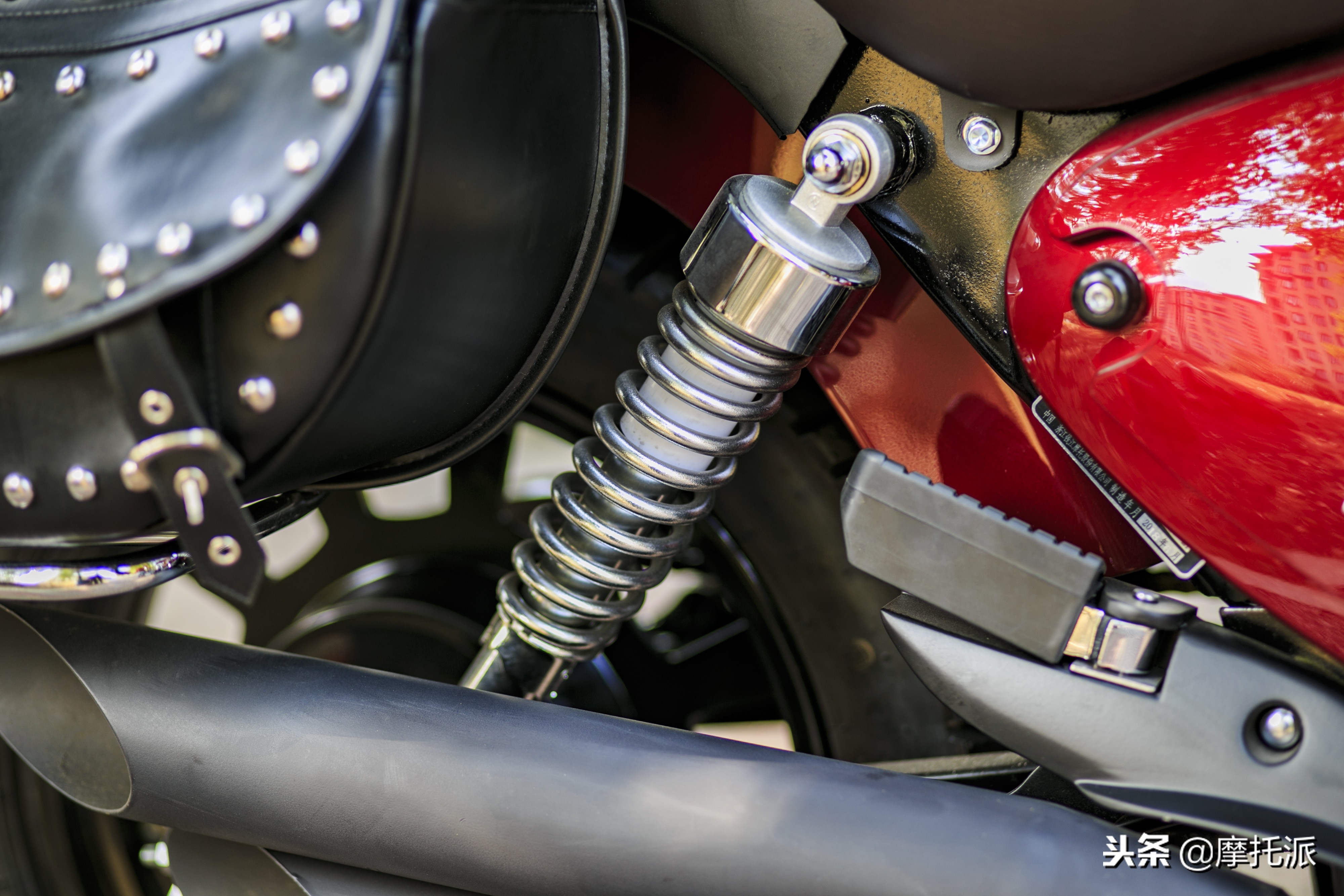 凯威极光200摩托车,钱江凯威荣光202和极光200的区别