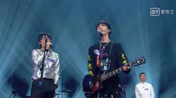 彭磊新裤子乐队为什么火,彭磊新裤子乐队感人瞬间