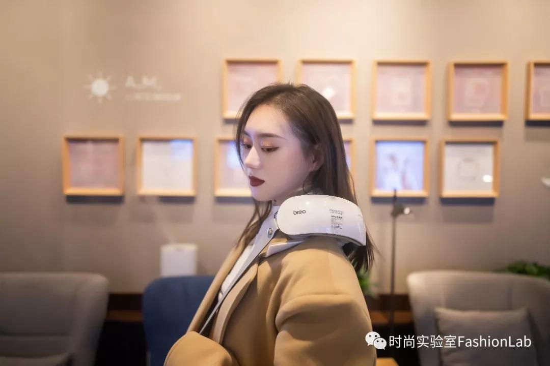 送对年终礼物是当代青年的社交核*器武**